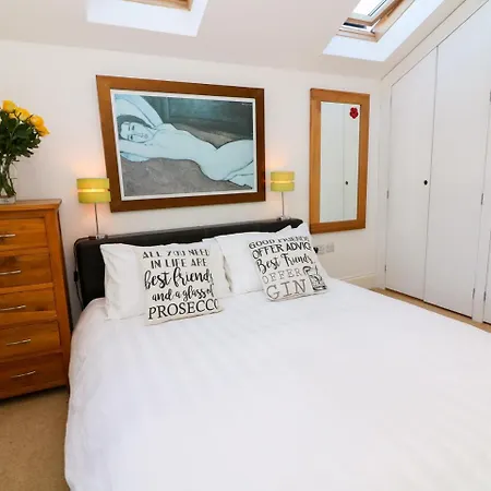 Holiday home 2 Lighthouse Cottage, Barrow-in-furness *