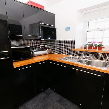 Holiday home 2 Lighthouse Cottage, Barrow-in-furness *