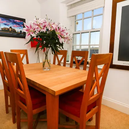 Holiday home 2 Lighthouse Cottage, Barrow-in-furness
