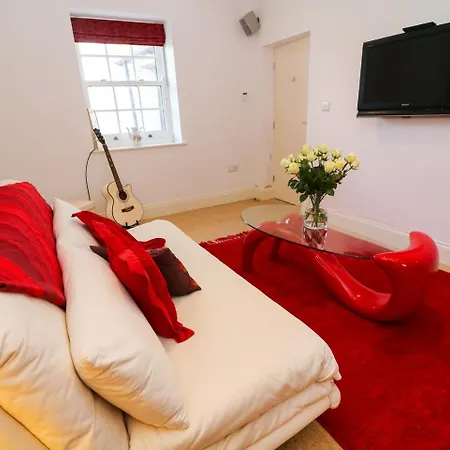 2 Lighthouse Cottage, Barrow-in-furness